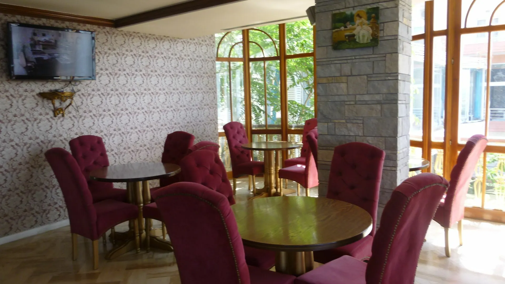 Guesthouse Central Sarande - 777 Hotel